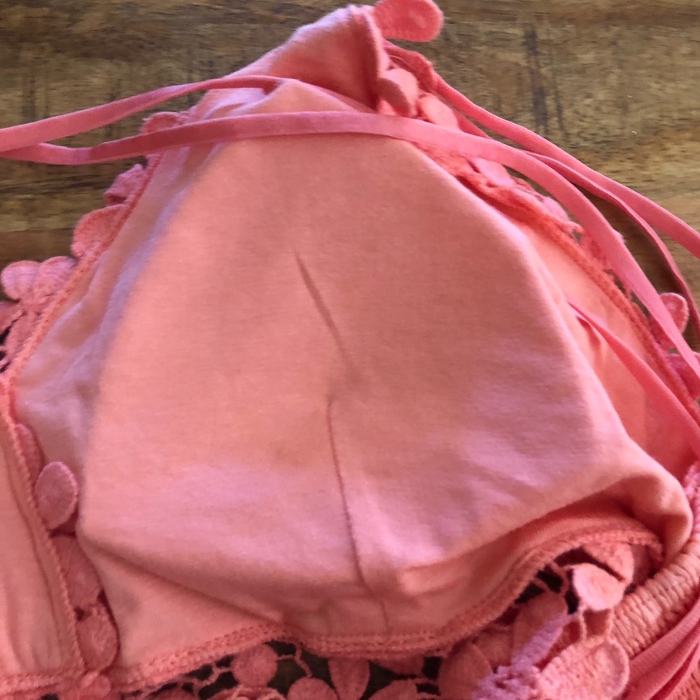 <LAST>Peach Floral Crochet Lace Bralette Top - Picture 8 of 8